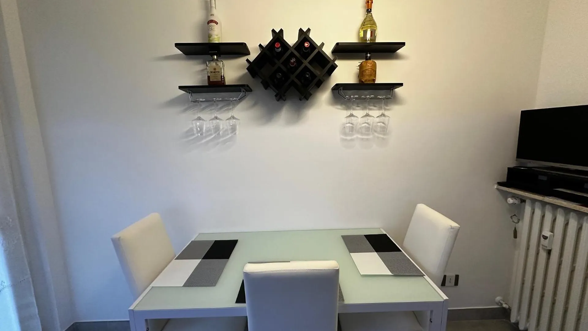 Amazing Varese Central Apartment イタリア