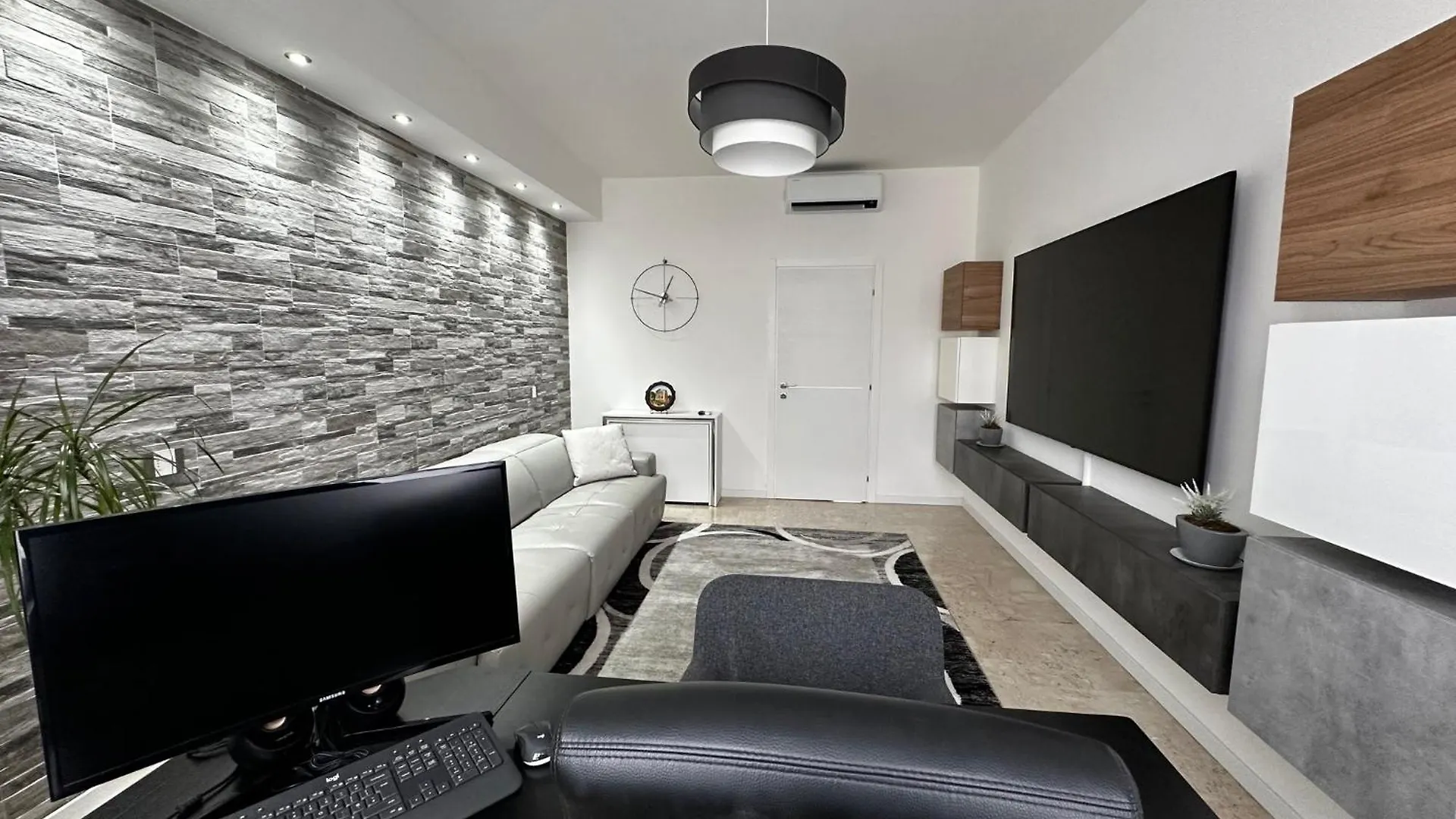 Amazing Varese Central Apartment